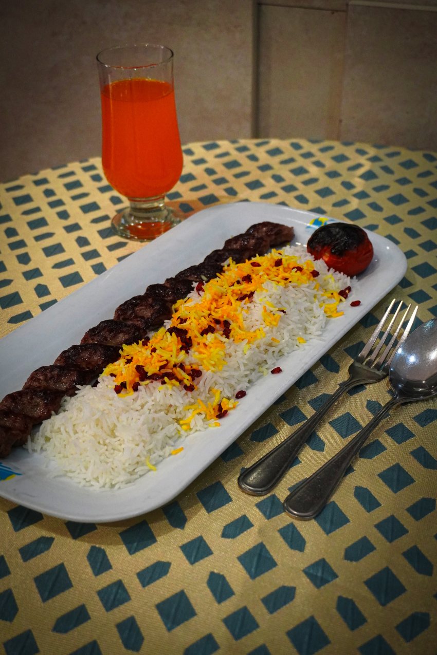 رستوران زائرسرای فدک مشهد